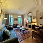 Appartement Champs Elysee Prestige Parijs