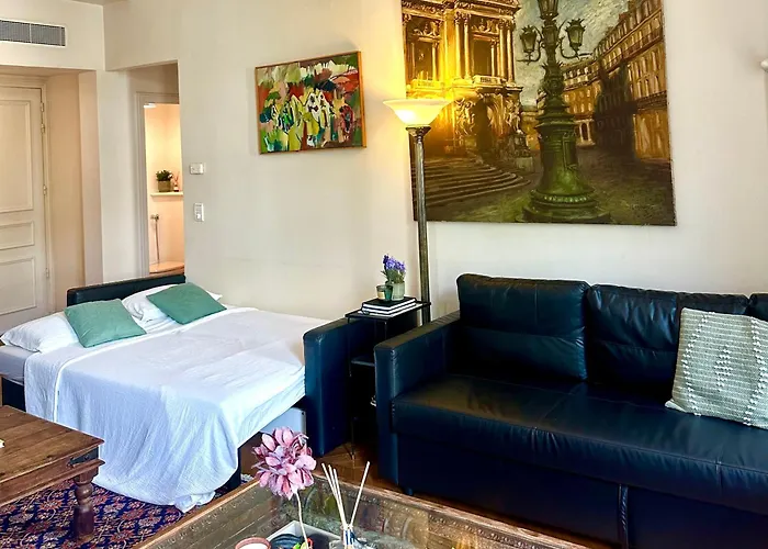 Champs Elysee Prestige Apartmán *