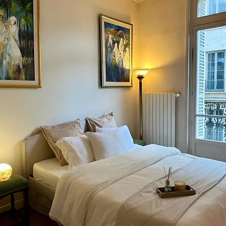 Champs Elysée Prestige * Paris